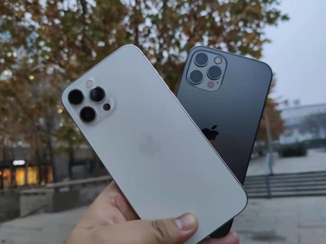 选iPhone 12 Pro还是选Max 看完再决定