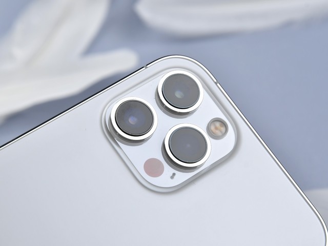 选iPhone 12 Pro还是选Max 看完再决定